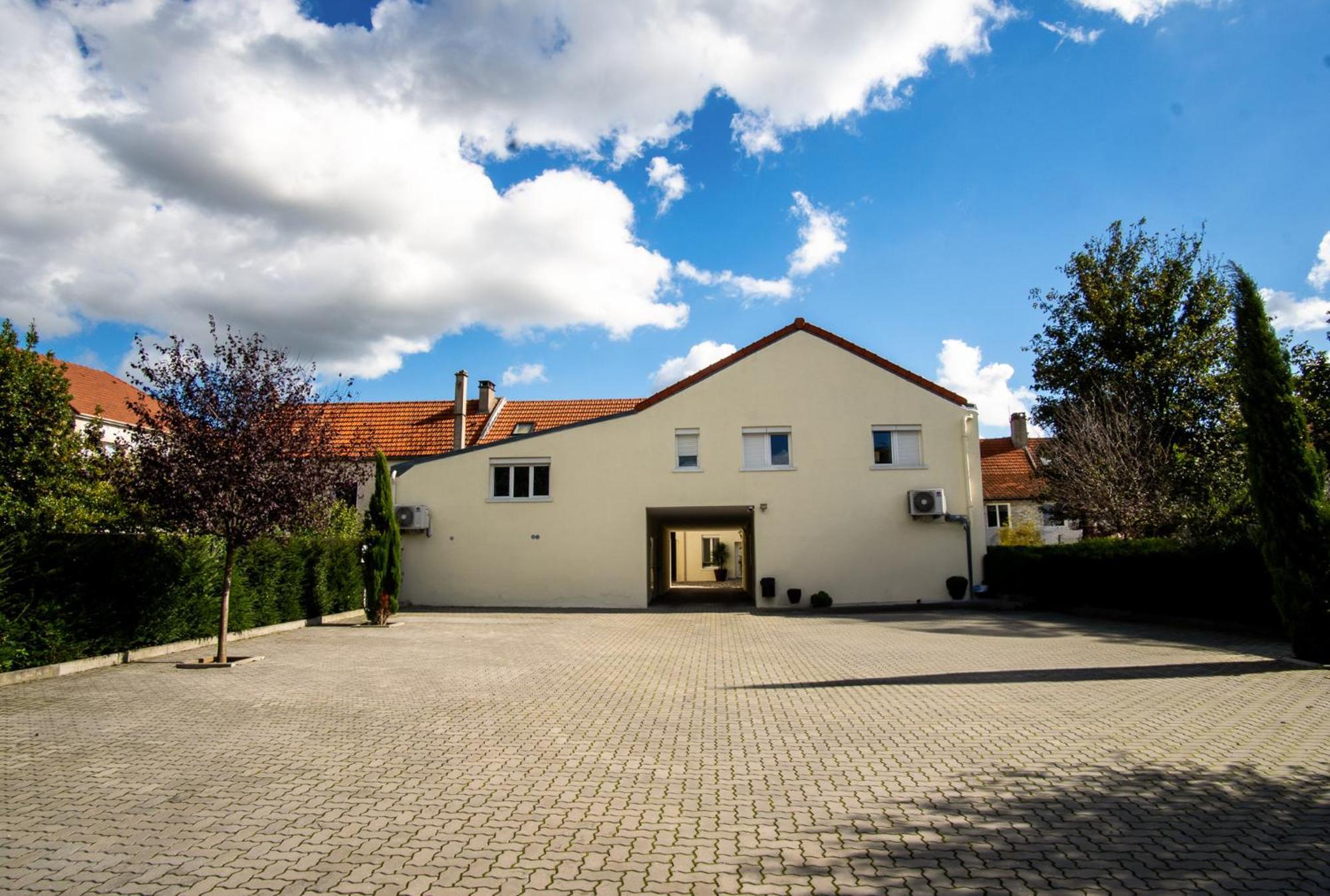 Appartement 1-4 Pers - Aeroport Cdg, Parc Expo, Villepinte - A L'Ombre Du Pin "9" Le Pin  Exterior foto
